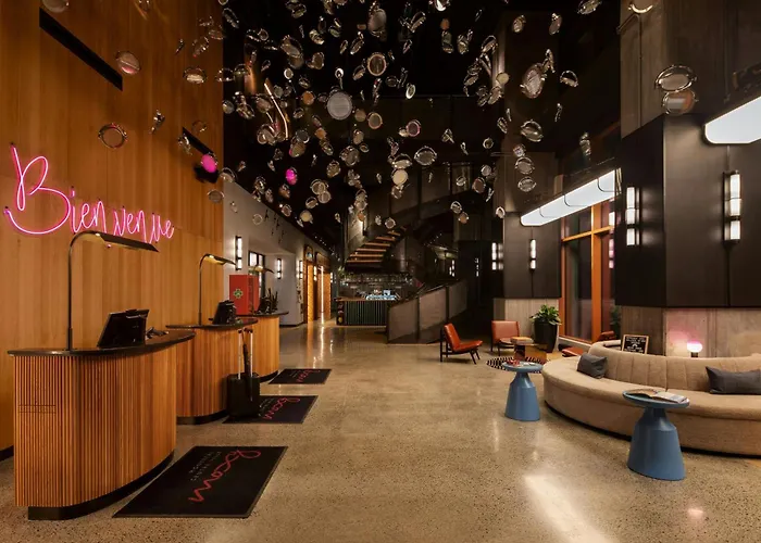 Hotel Moxy Montreal Downtown