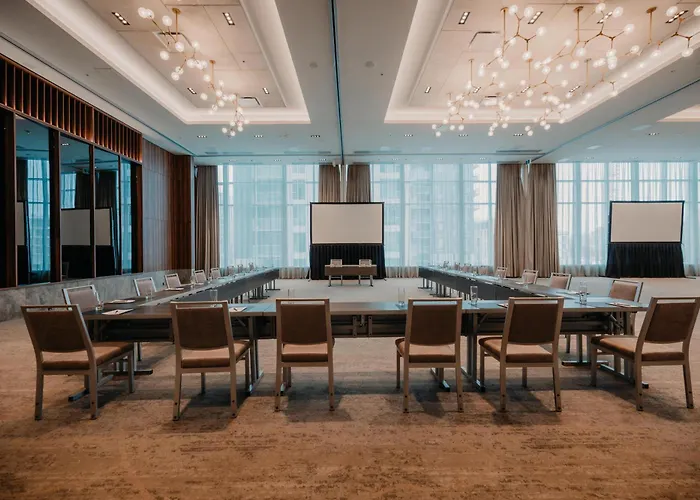 Homewood Suites By Hilton Montreal Midtown